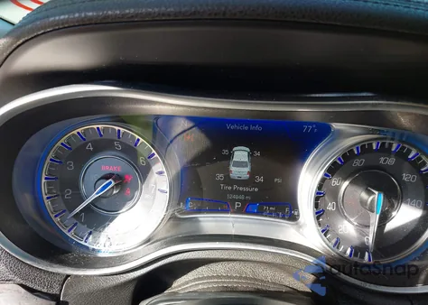 2019 Chrysler 300 Touring z USA, uszkodzony, nr VIN 2C3CCAAG0KH601594